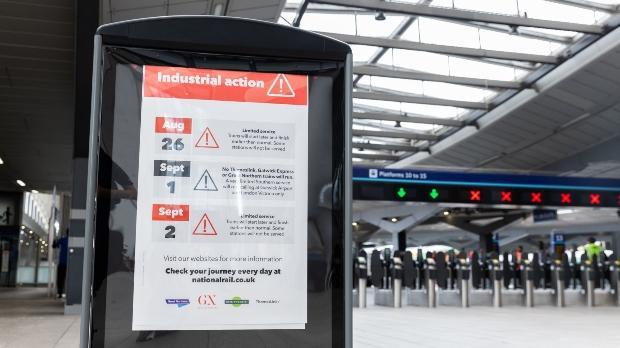 10 ways to help tackle train disruption 