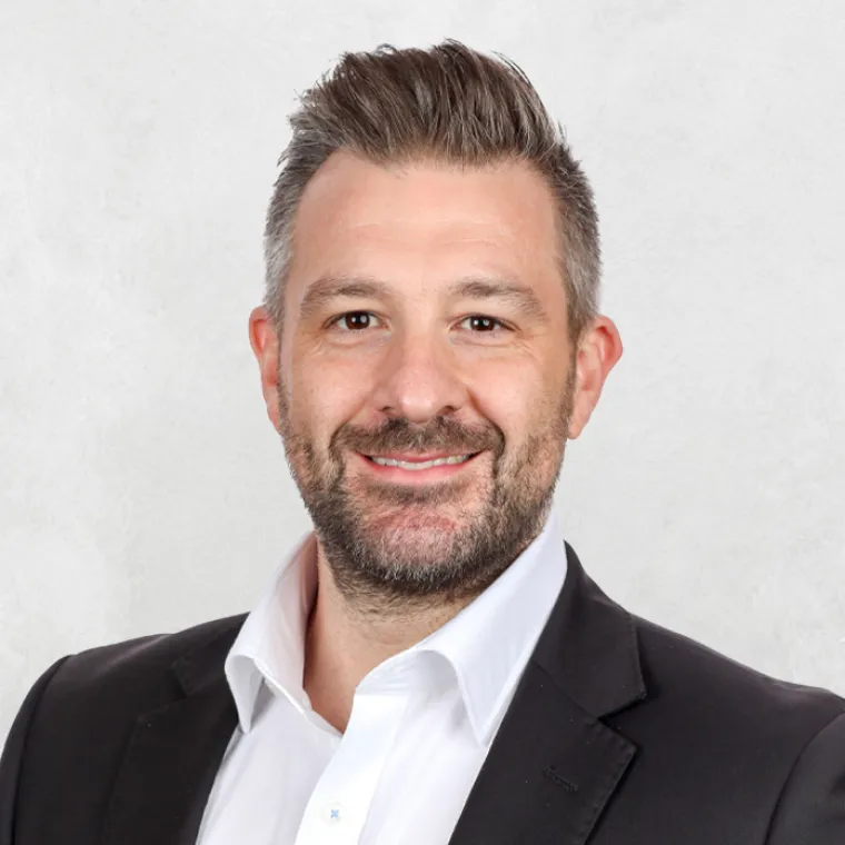 Photo of Robert Villano