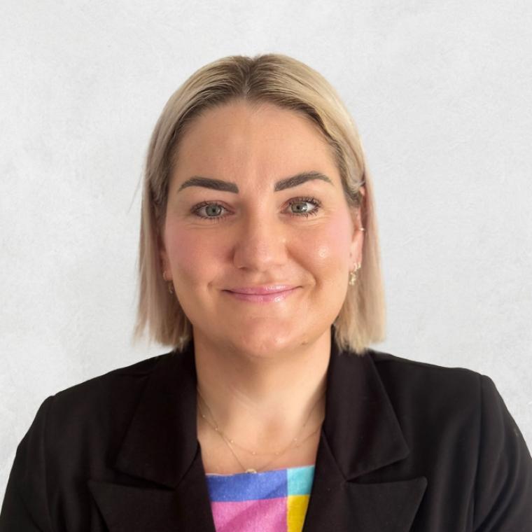 Photo of Lauren Mason