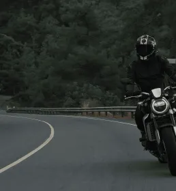 Motos