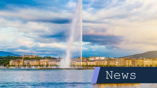 Thumbnail image of Jet d'Eau fountain at sunset in Geneva, Switzerland