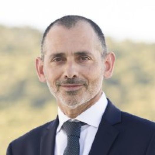 portrait of shay simkin