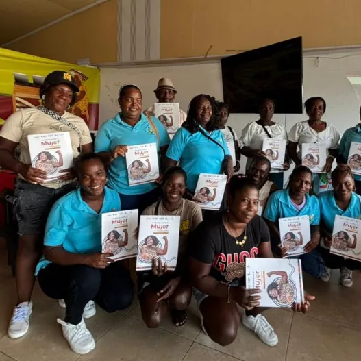 Participants of the Mujer Protegida workshop