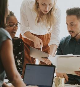 Réunion entre collègues
