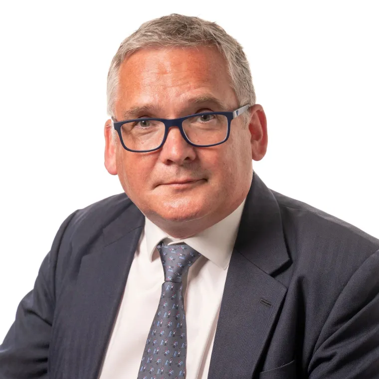 Photo of Iain Middle