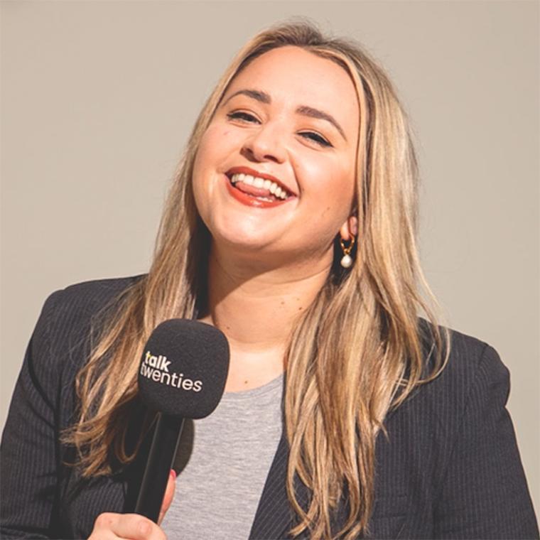 Photo of Gaby Mendes (Host)