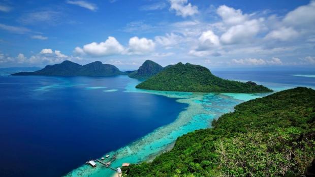 Scenic View of tropical islands Bohey Dulang Semporna, Sabah