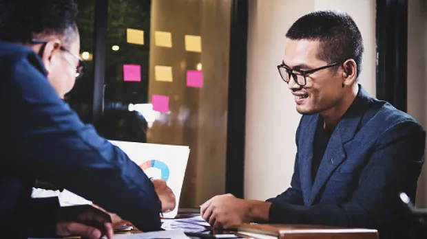 Advisor giving advice