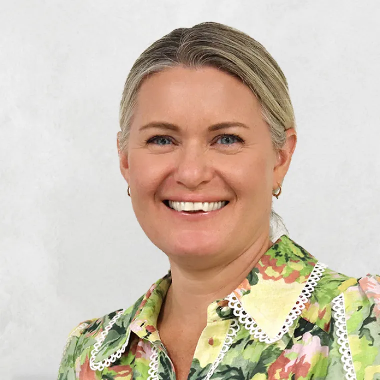 Photo of Stephanie Bennett