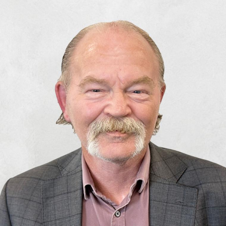 Photo of Mark Robb