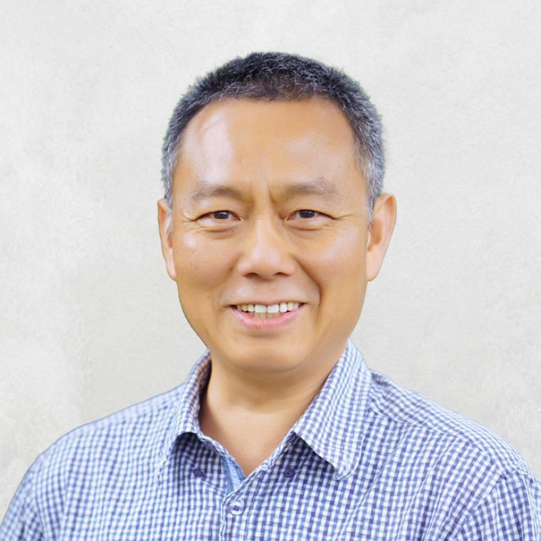 Photo of Daniel Liang