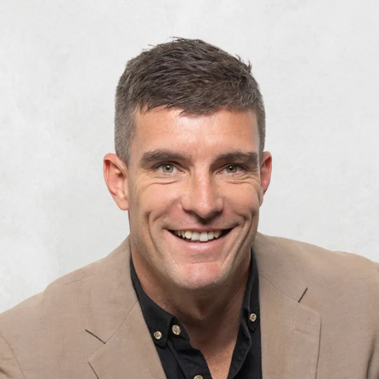 Photo of Brad Mackenzie