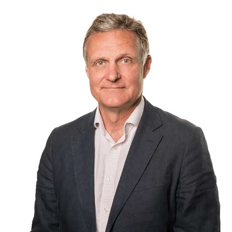Photo of Andrew Hall
